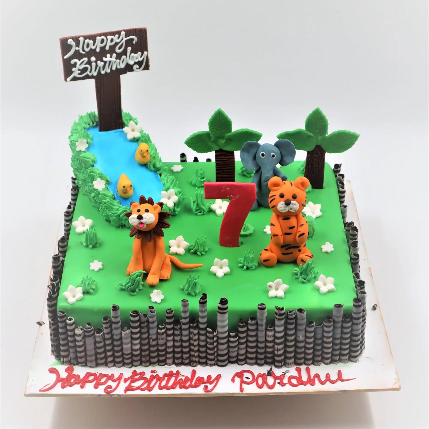 The King of The Jungle Cake