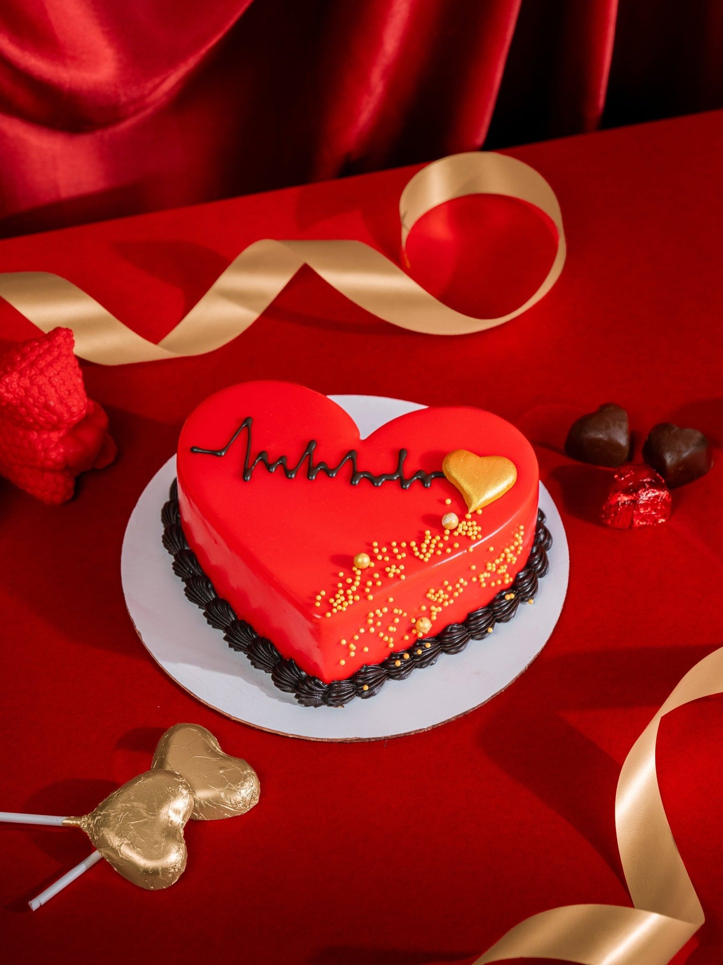 LoveLayers Valentine’s Day Cake